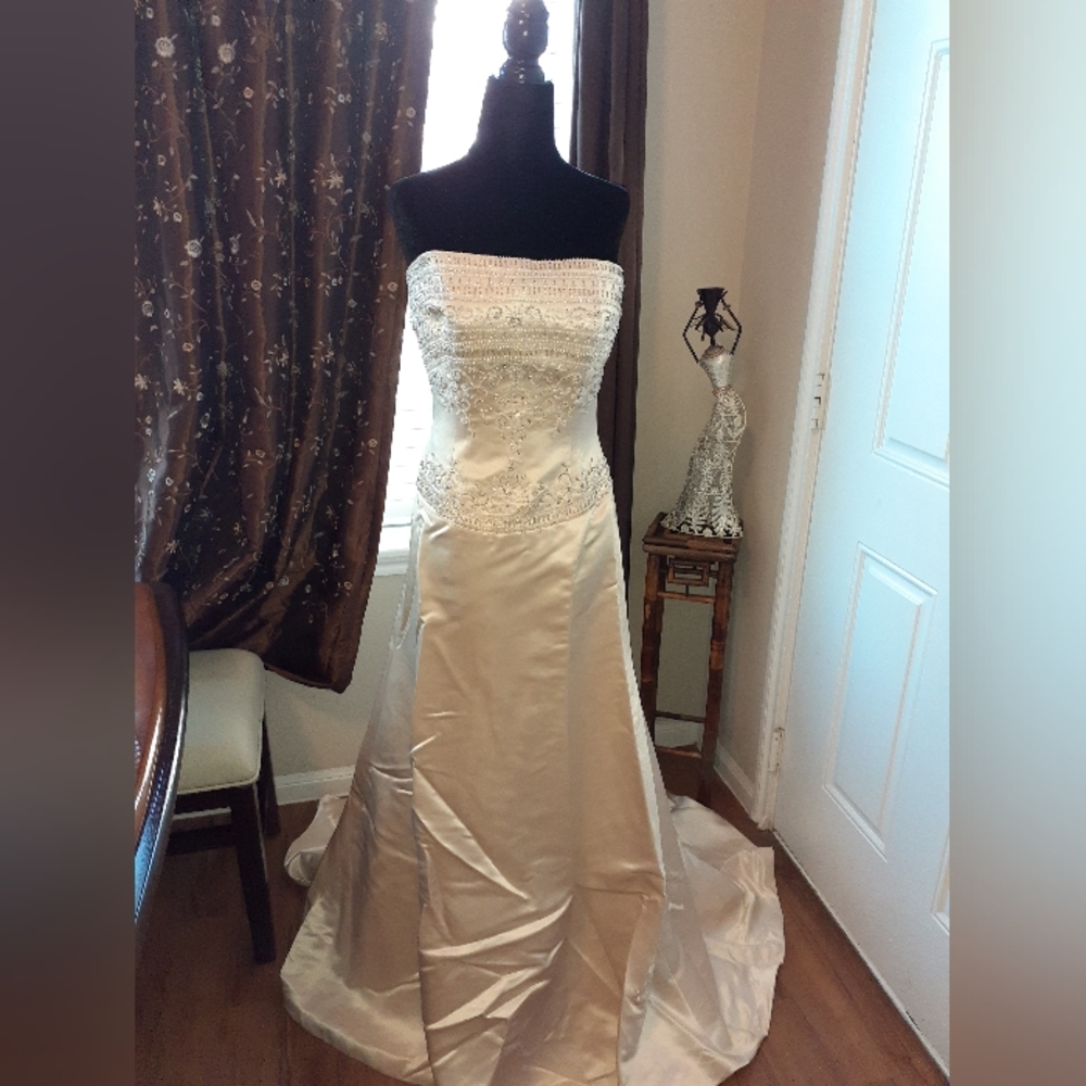 Taupe strapless wedding dress